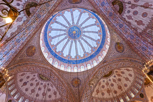 Die blaue Moschee, Istanbul, die Türkei. — Stockfoto