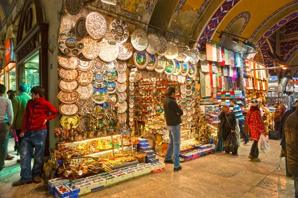 Istanbul - 25. ledna: Velký bazar, za to se o — Stock fotografie