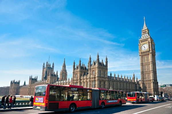 Le Big Ben, la Chambre du Parlement et le pont de Westminster — Photo