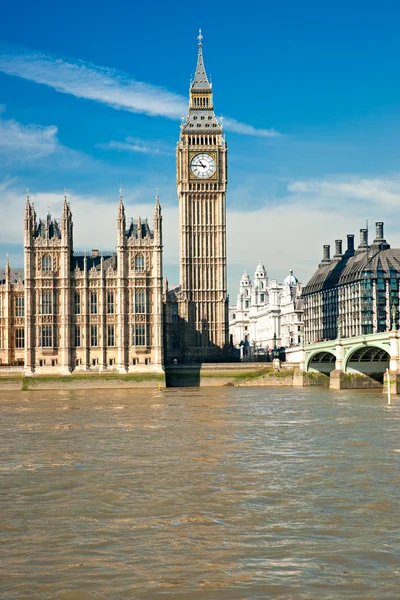 Der große Ben, das Parlament und die Westmünsterbrücke — Stockfoto