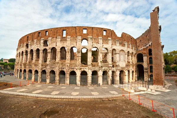 Coliseu Majestoso, Roma, Itália . — Fotografia de Stock