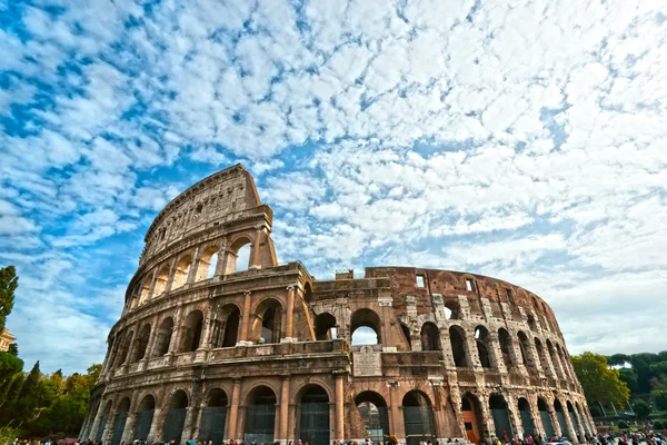 Coliseu Majestoso, Roma, Itália . — Fotografia de Stock