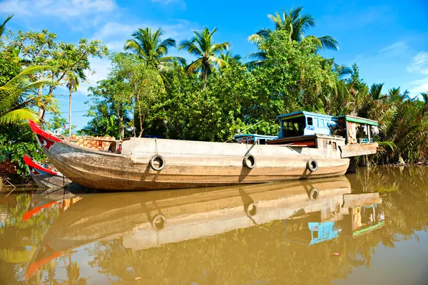 Boats in a harbor in the Mekong delta, Can Tho, Vietnam — Stock Photo, Image