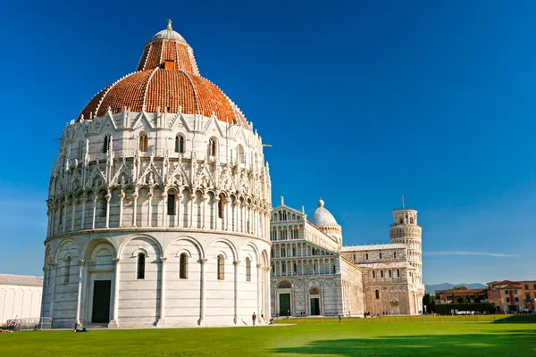 Pisa, Piazza Dei Mucizevi. — Stok fotoğraf