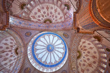 güzel bir şekilde dekore edilmiş cupolas Camii, istanbul, tu