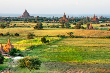 gün batımında, myanmar Bagan.