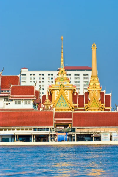 Tempel am Chao Praya Fluss, Bangkok, Thailand. — Stockfoto
