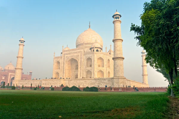 Taj Mahal ao nascer do sol, Agra, Uttar Pradesh, Índia . — Fotografia de Stock