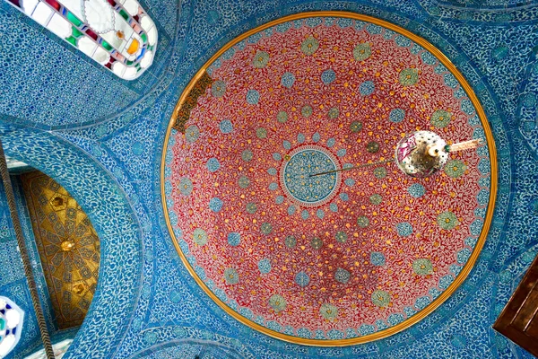 Bella decorazione all'interno del palazzo Topkapi, Istanbul . — Foto Stock