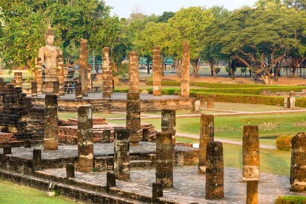 Wat Mahathat, Sukhothai, Thaïlande , — Photo