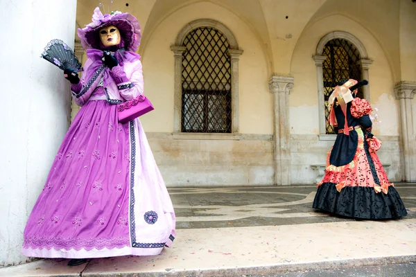 Benátské masky, karneval. — Stock fotografie