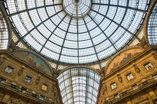 Vittorio emanuele galerie v Miláně — Stock fotografie