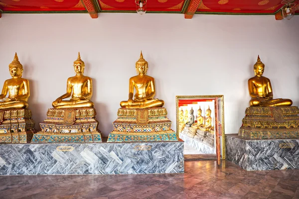 Wat phra kaeo 寺、バンコク、タイ. — ストック写真