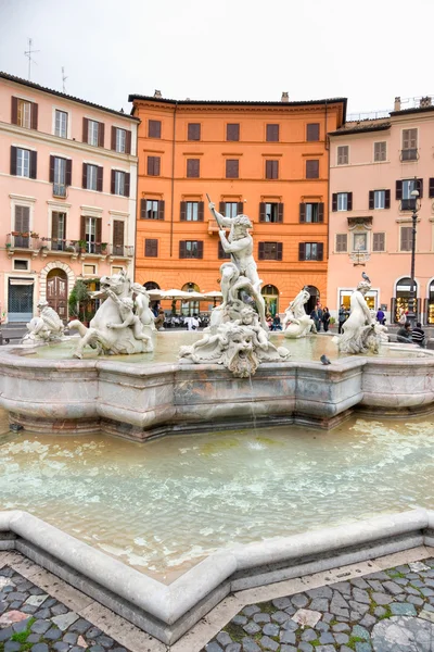 Neptunova kašna v piazza navona, Řím, Itálie. — Stock fotografie