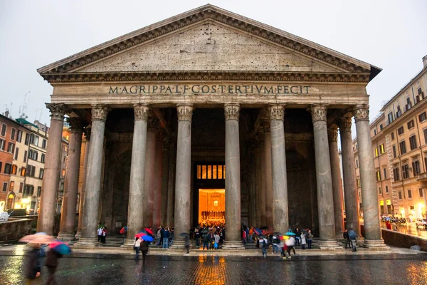 Uvnitř pantheon, Řím, Itálie. — Stock fotografie