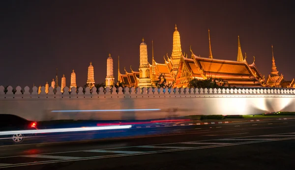 Wat phra kaeo 寺の夜、バンコク、タイ. — ストック写真