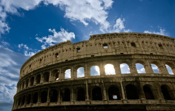Das majestätische kolosseum, rom, italien. — Stockfoto