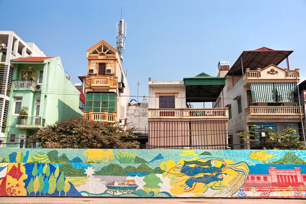 Typical residential buildings in Hanoi, Vietnam. — Stock Photo, Image