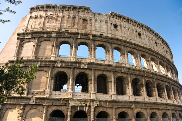 A fenséges Colosseum, Róma, Olaszország. — Stock Fotó