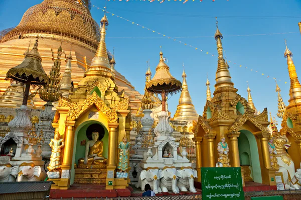 Shwedagon Paya, Yangoon, Myanmar. — Stockfoto