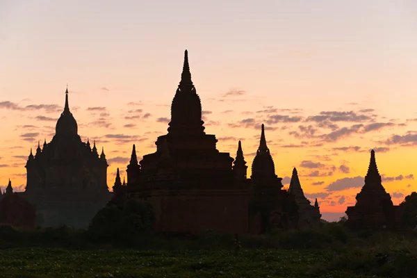 Verwoeste oude tempel van ayuthaya, thailand, — Stockfoto