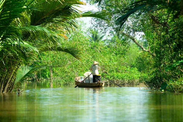 小船在港口，湄公河三角洲的芹苴、 — 图库照片