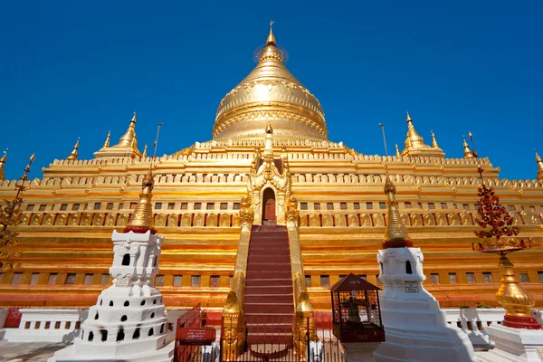 Shwezigon Paya, Bagan, Mianmar . — Fotografia de Stock