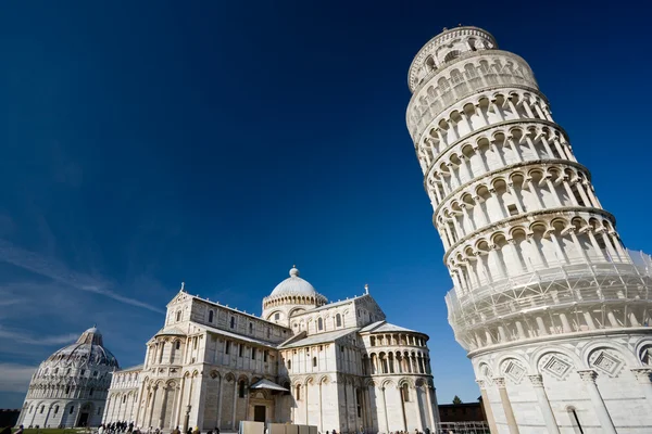 Pisa, piazza dei mirakoli. — Stockfoto