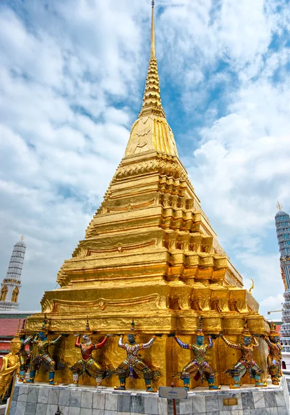 Wat Phra Kaeo Temple, Bangkok, Tailandia . —  Fotos de Stock