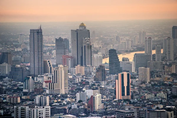 Panoramę Bangkoku na zachodzie słońca, Tajlandia. — Zdjęcie stockowe