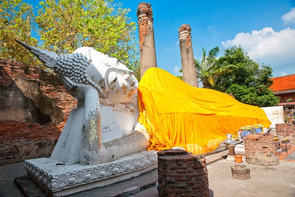 Templo velho arruinado de Ayuthaya, Tailândia , — Fotografia de Stock