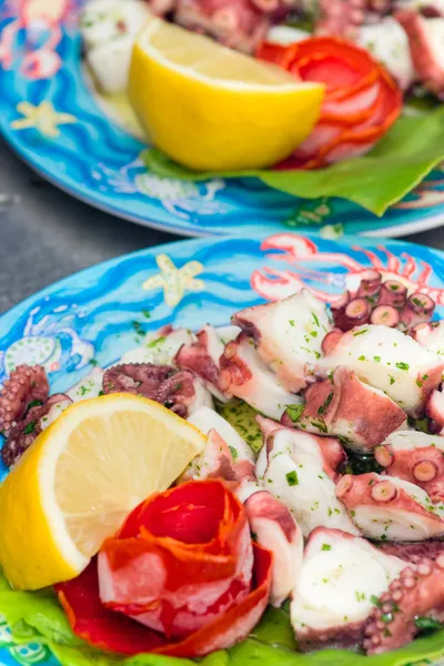 Ensalada de pulpo fresco —  Fotos de Stock