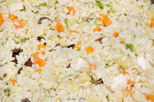 Arroz Primavera. (Arroz com legumes, ovos e queijo .). — Fotografia de Stock