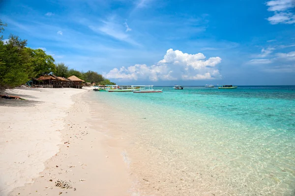 Hermoso mar en Gili Meno, Indonesia . — Foto de Stock