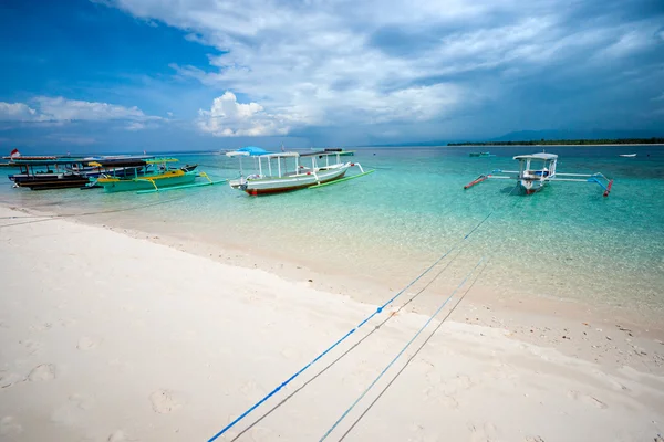 Belle mer à Gili Meno, Indonésie . — Photo