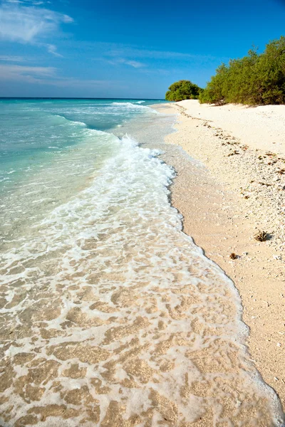 Hermoso mar en Gili Meno, Indonesia . — Foto de Stock