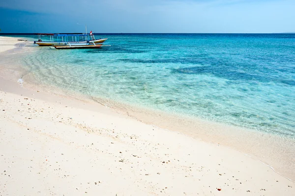 Laut indah di Gili Meno, Indonesia . — Stok Foto