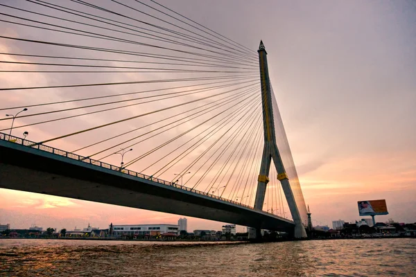 Kung rama bridge, bangkok, thailand. — Stockfoto