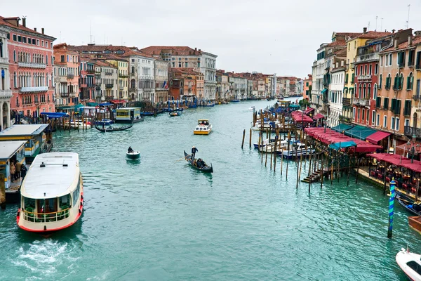 Venedig, vy från Rialtobron. — Stockfoto