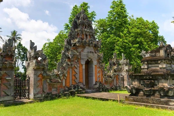 Indu tempel in ubud, bali, indonesien. — Stockfoto