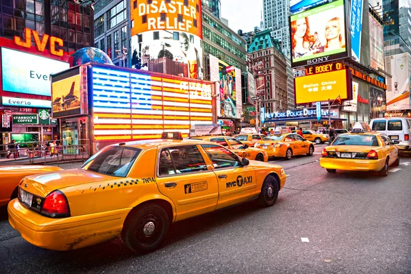 NOVA IORQUE CIDADE-MARÇO 25: Times Square, destaque com Broadway Th — Fotografia de Stock