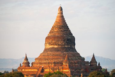gün batımında, myanmar Bagan.