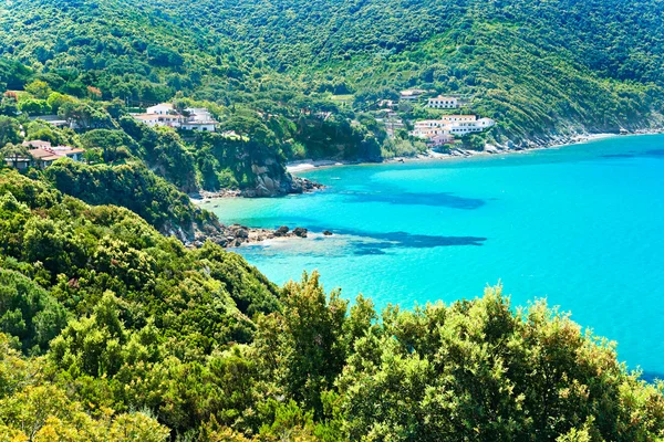 Prachtige kustlijnen in elba eiland. — Stockfoto