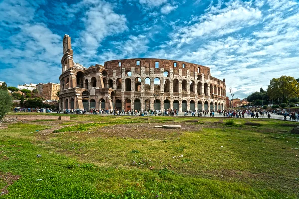 Majestatyczny Koloseum amfiteatr, Rzym, Włochy — Zdjęcie stockowe