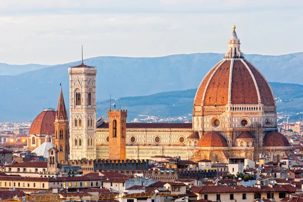 Florencie, pohled z dómu a giotto zvonice — Stock fotografie