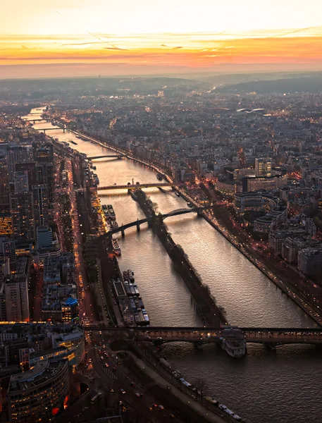 Paryż o zachodzie słońca — Zdjęcie stockowe