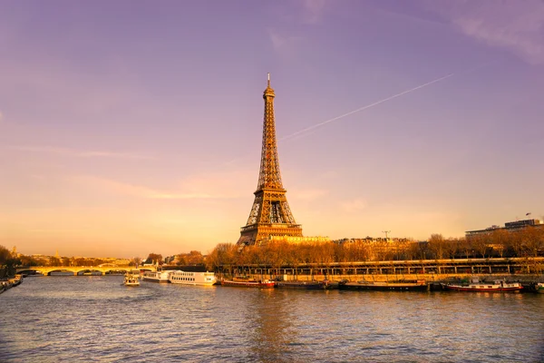 Sunrise, paris, Eyfel Kulesi. — Stok fotoğraf