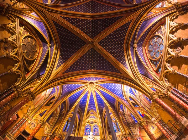 Vista interior de la Sainte Chapelle, París, Francia . —  Fotos de Stock