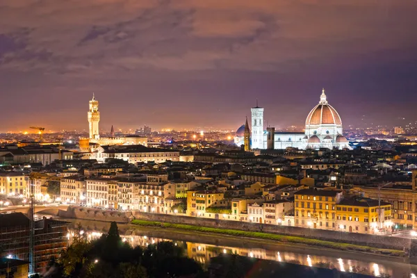 Florenz in der Nacht, Italien. — Stockfoto