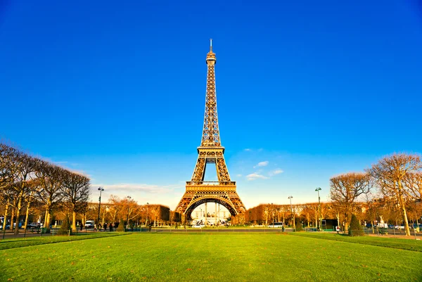 Torre Eiffel al amanecer, París . —  Fotos de Stock